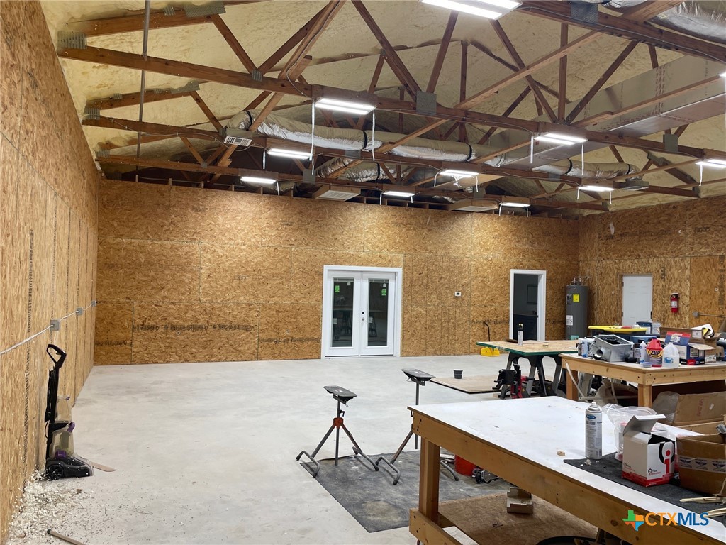 140 Thunderbird Lane