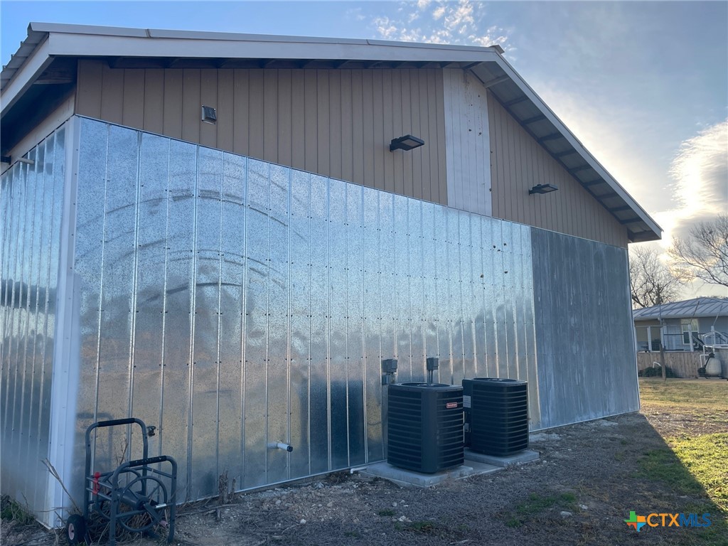 140 Thunderbird Lane