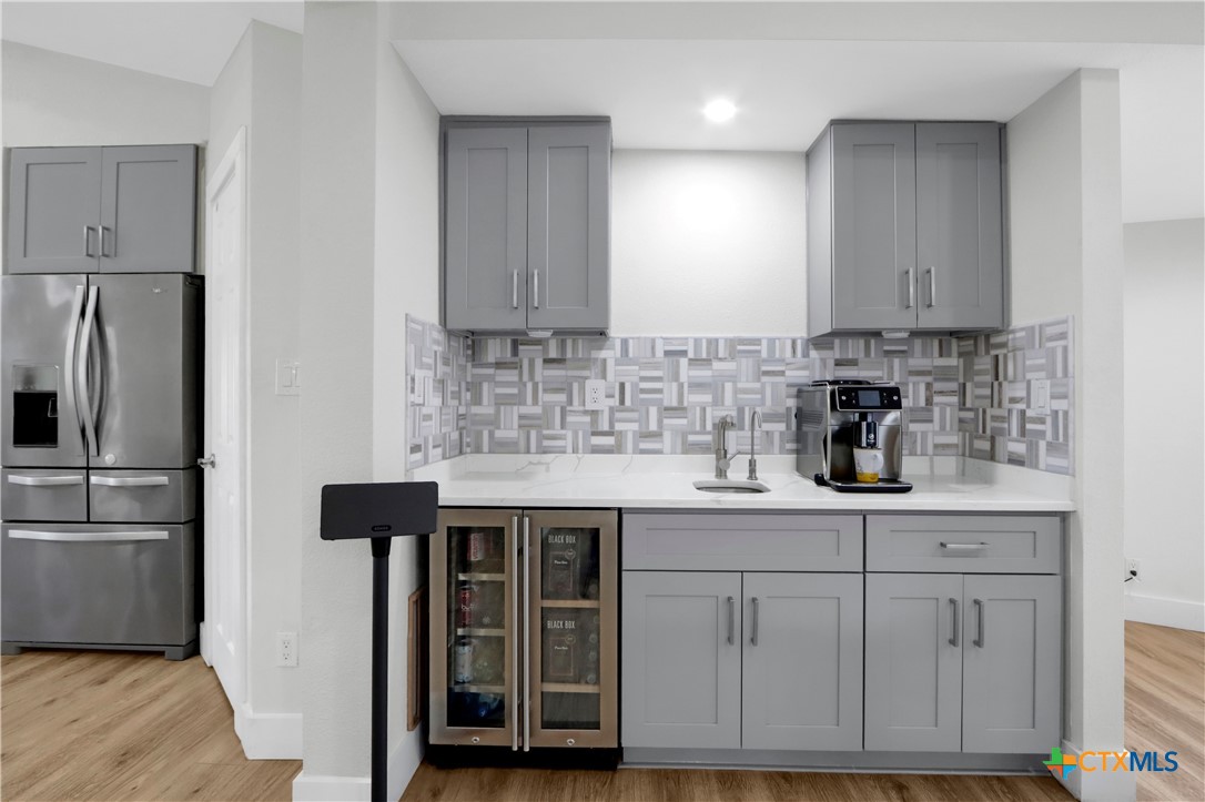 5037 N State Highway 123