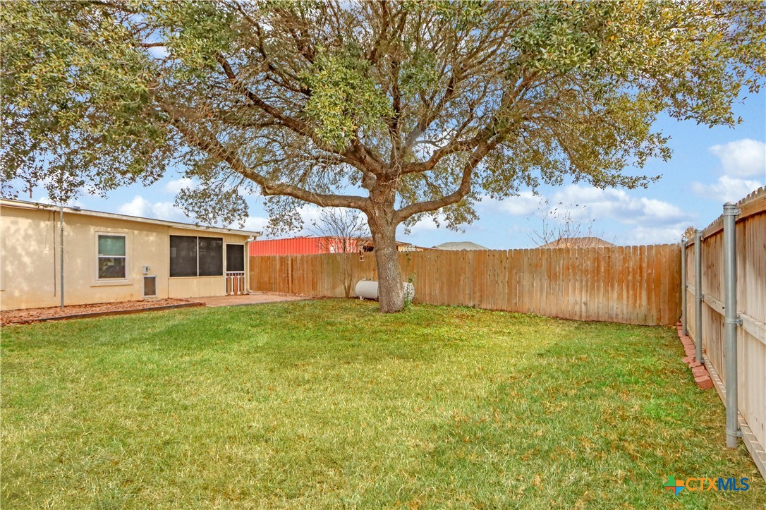 5037 N State Highway 123