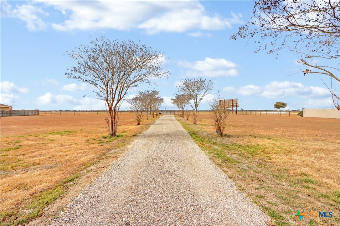 5037 N State Highway 123