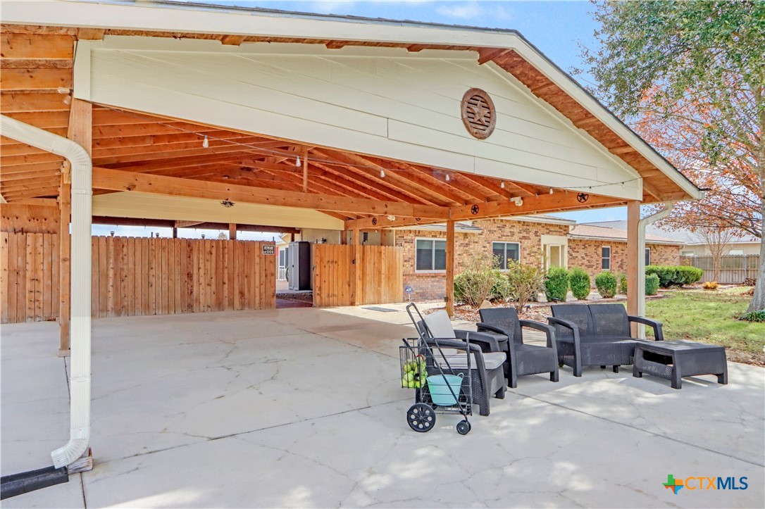 5037 N State Highway 123