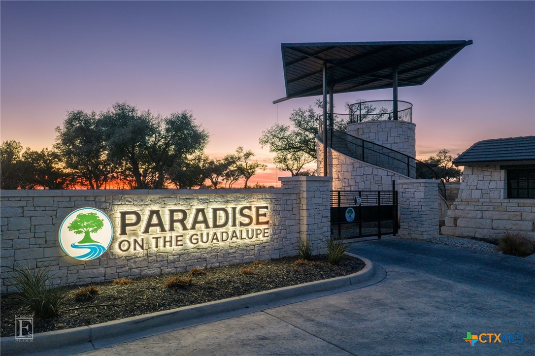 1829 Paradise Parkway