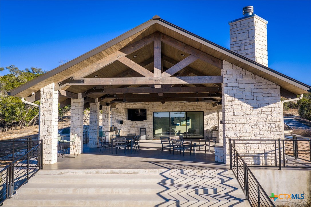 1829 Paradise Parkway