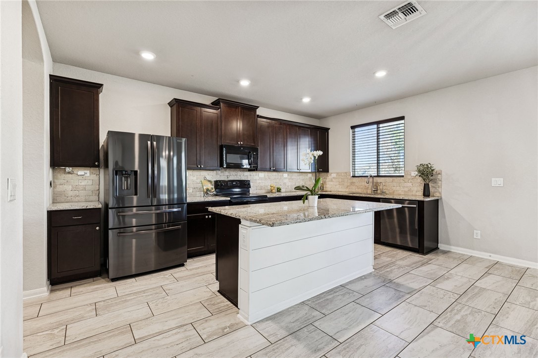 533 Sand Trail Street