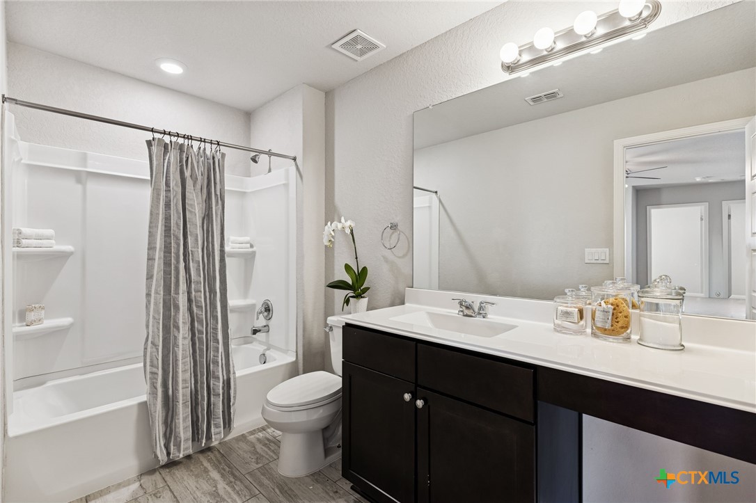 533 Sand Trail Street