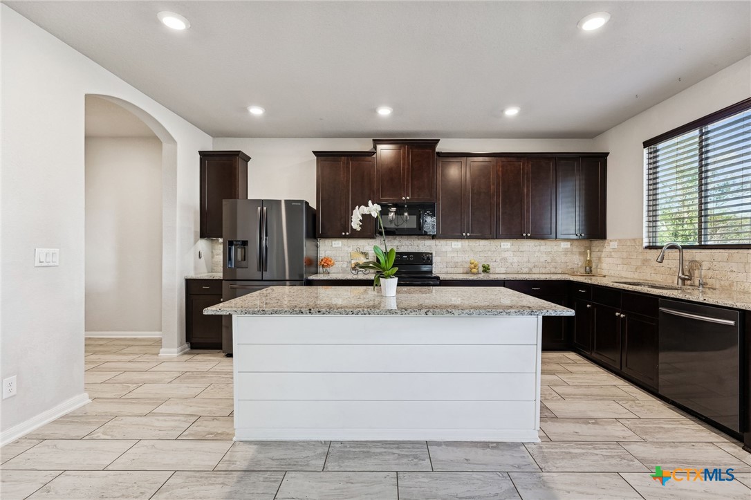 533 Sand Trail Street