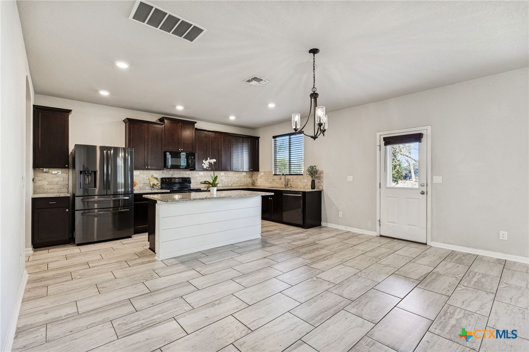 533 Sand Trail Street