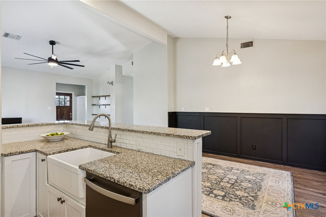 515 Valley Ridge