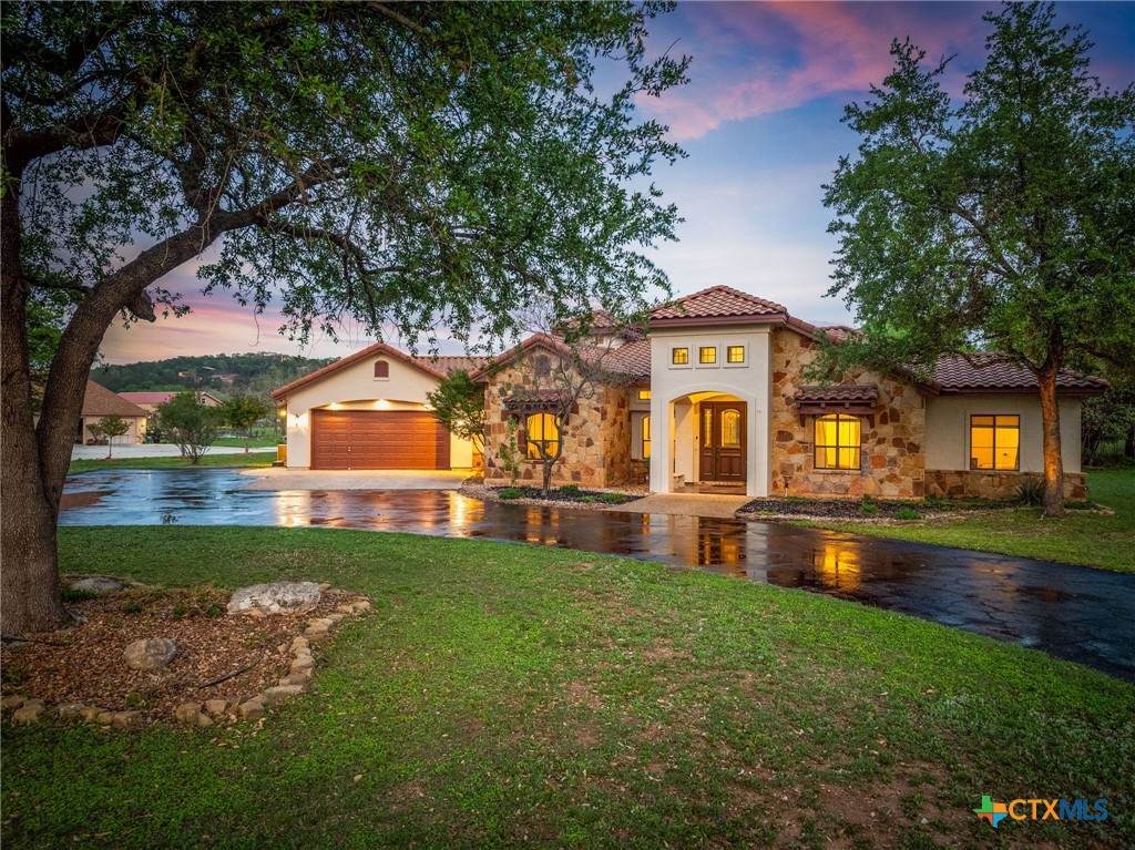 851 River Cliff Drive