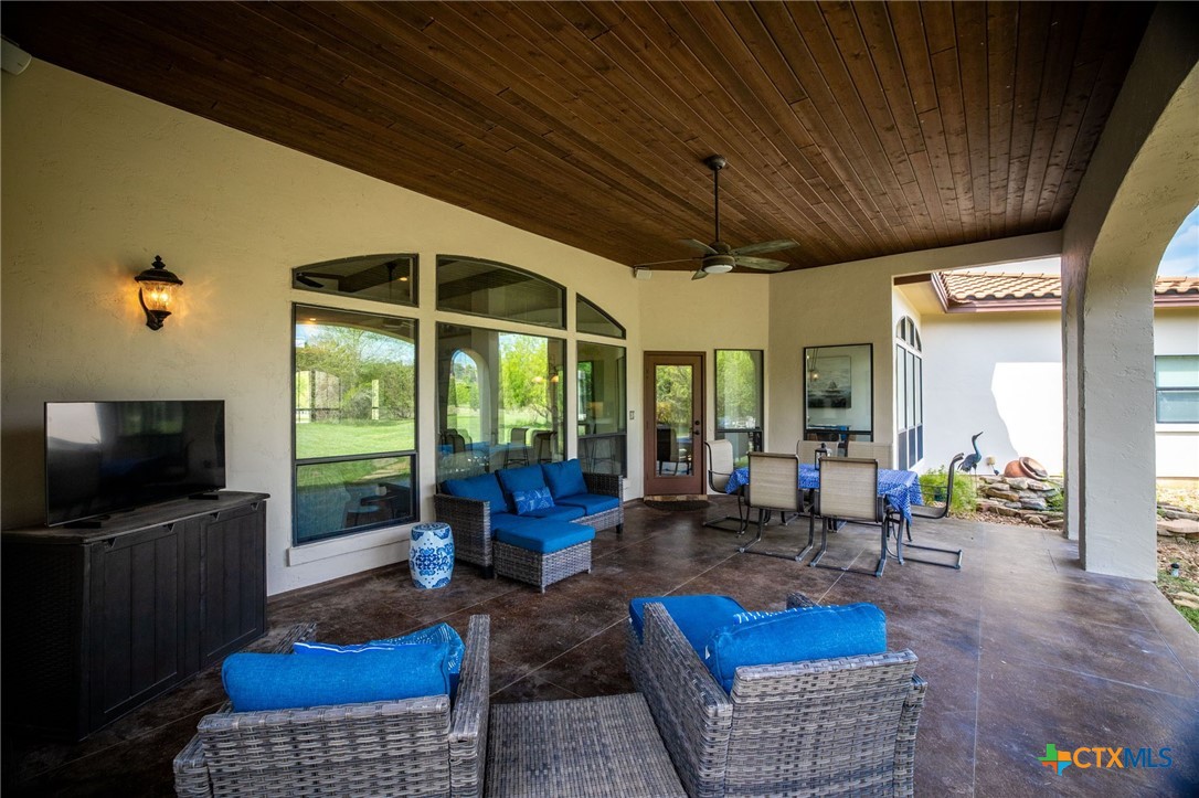 851 River Cliff Drive