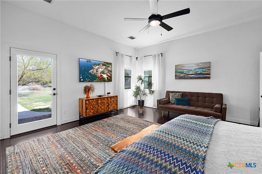 851 River Cliff Drive