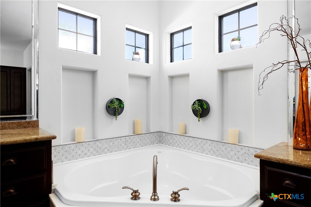 851 River Cliff Drive