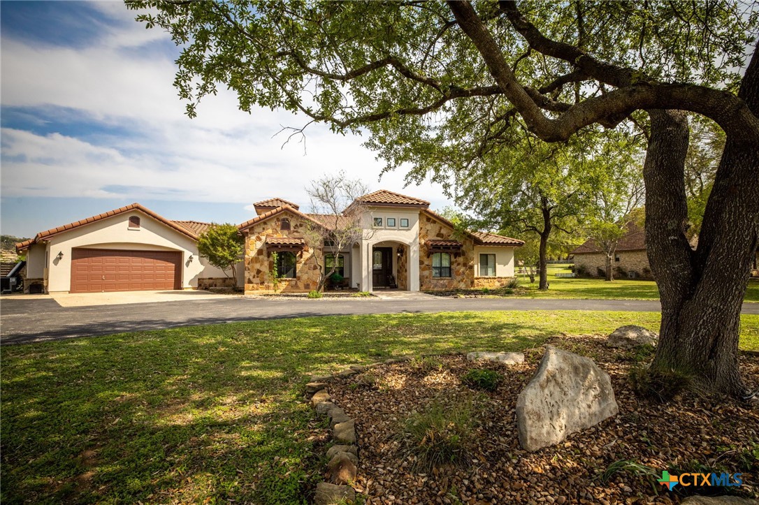 851 River Cliff Drive