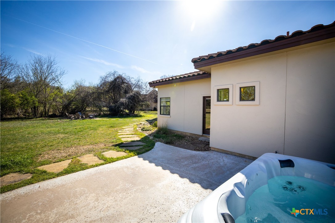 851 River Cliff Drive