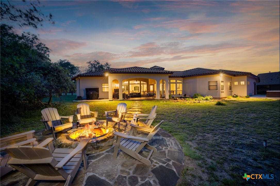 851 River Cliff Drive