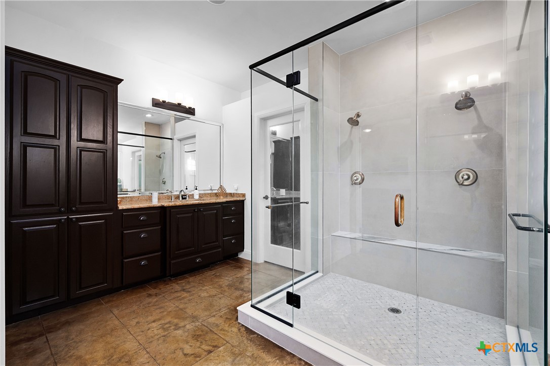 851 River Cliff Drive