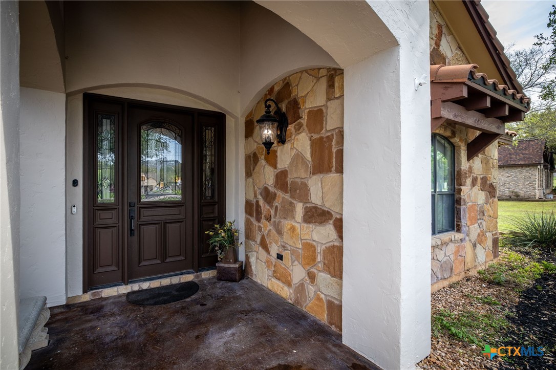 851 River Cliff Drive