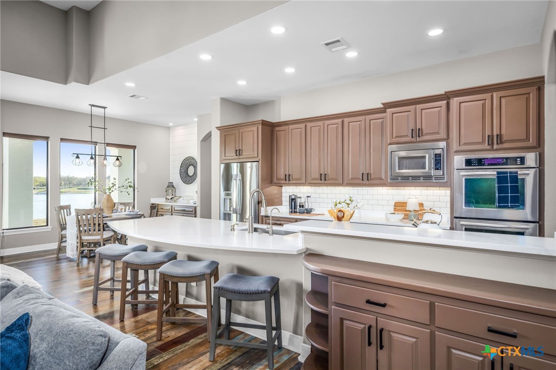 925 River Ranch Circle