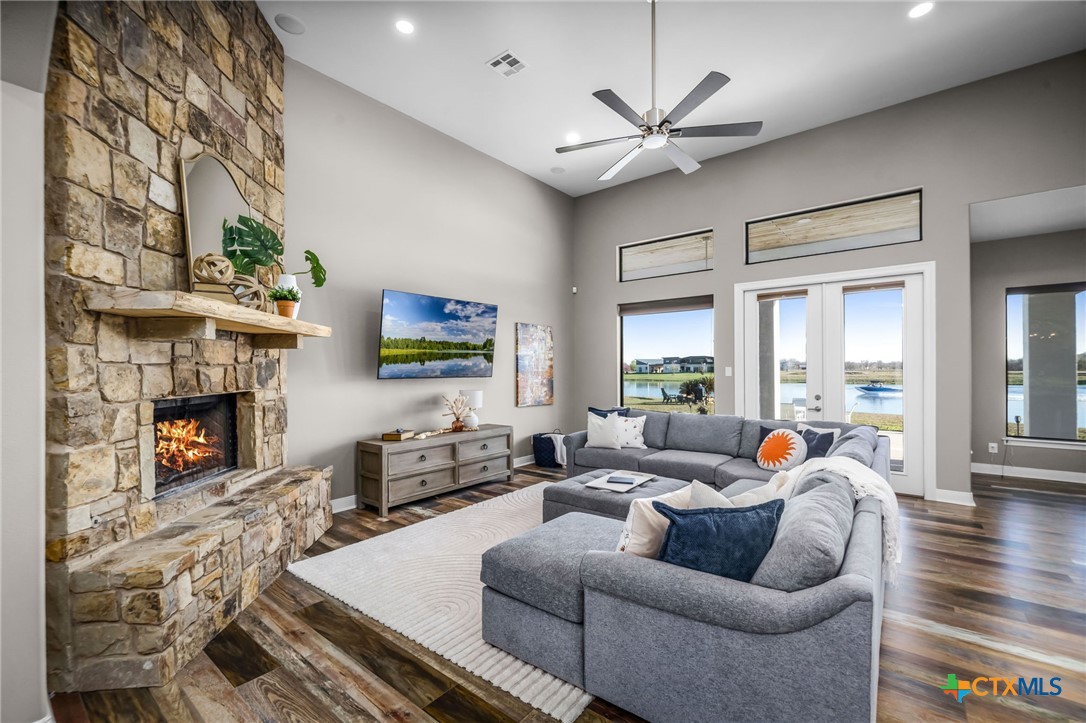 925 River Ranch Circle