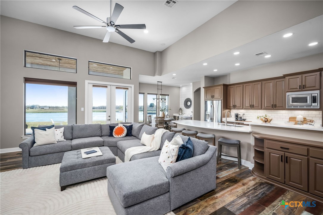 925 River Ranch Circle