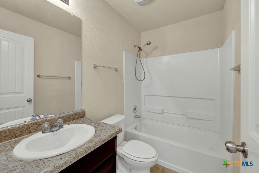 1512 Doncaster Drive