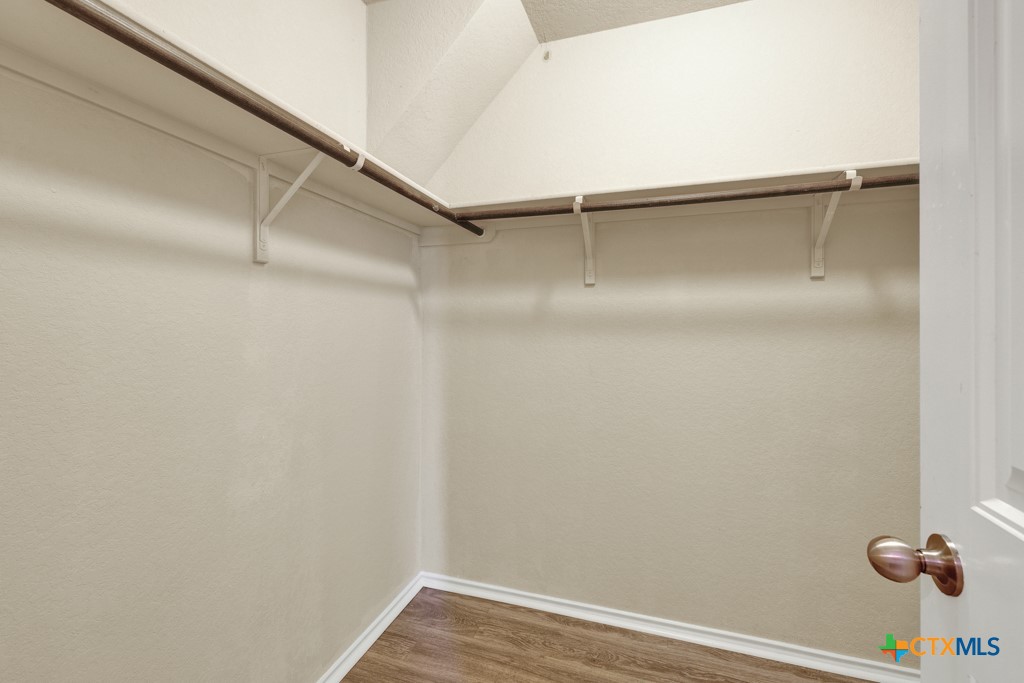 1512 Doncaster Drive