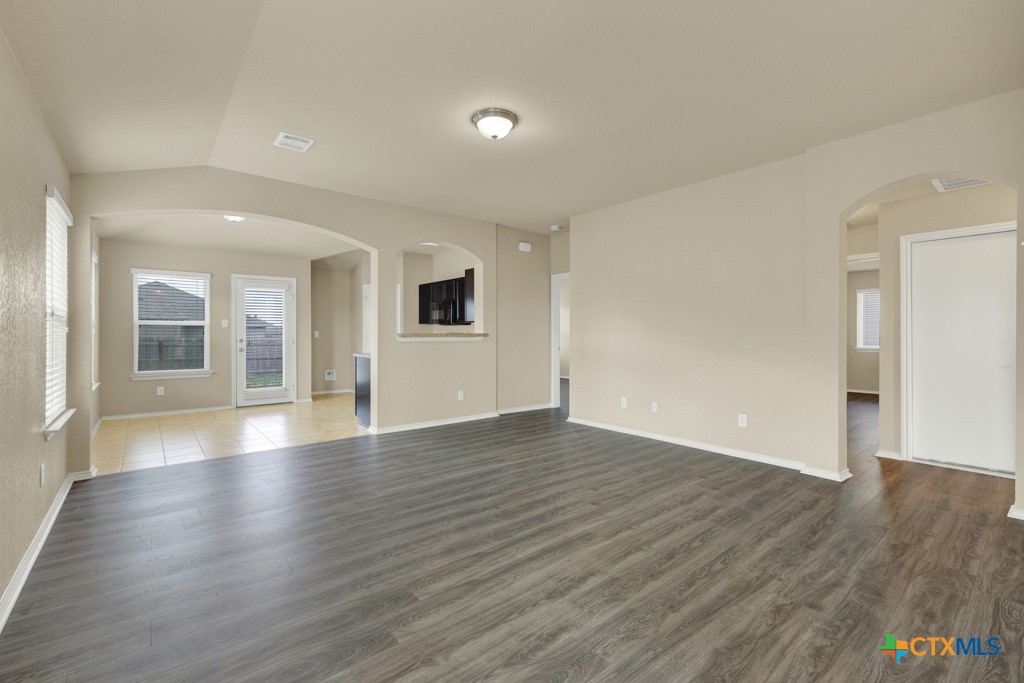 1512 Doncaster Drive