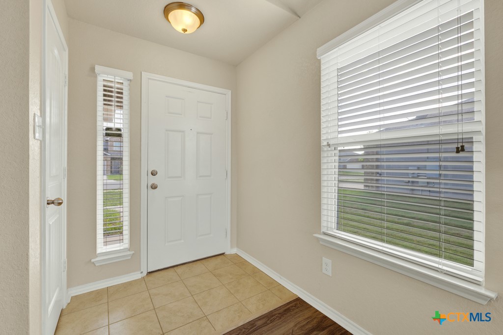 1512 Doncaster Drive