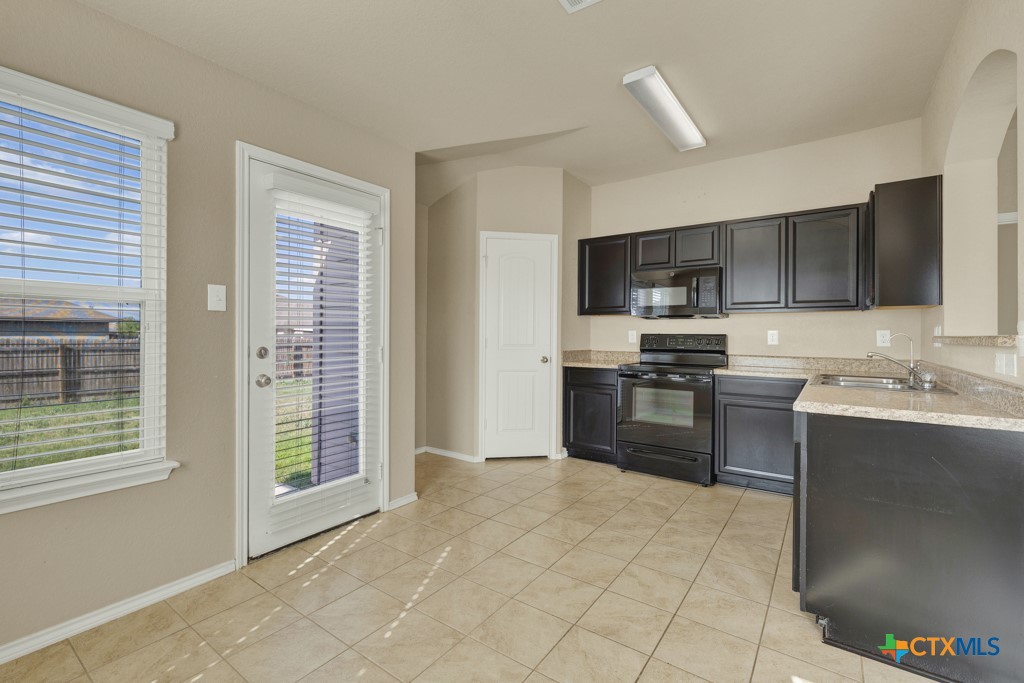 1512 Doncaster Drive