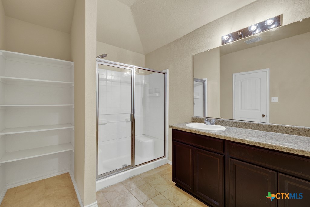 1512 Doncaster Drive