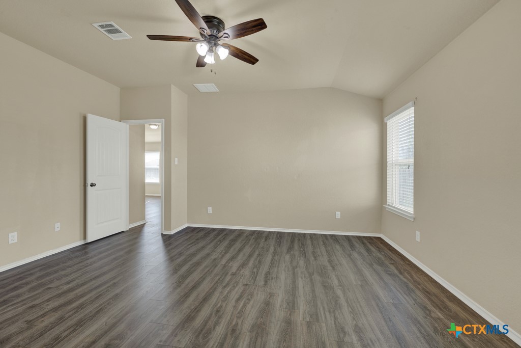 1512 Doncaster Drive