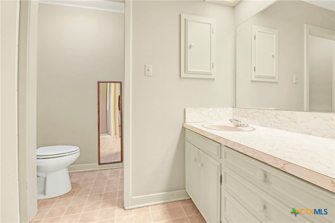 1010 E Humphreys Street