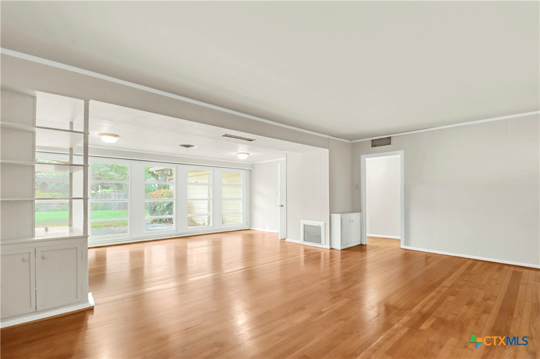 1010 E Humphreys Street