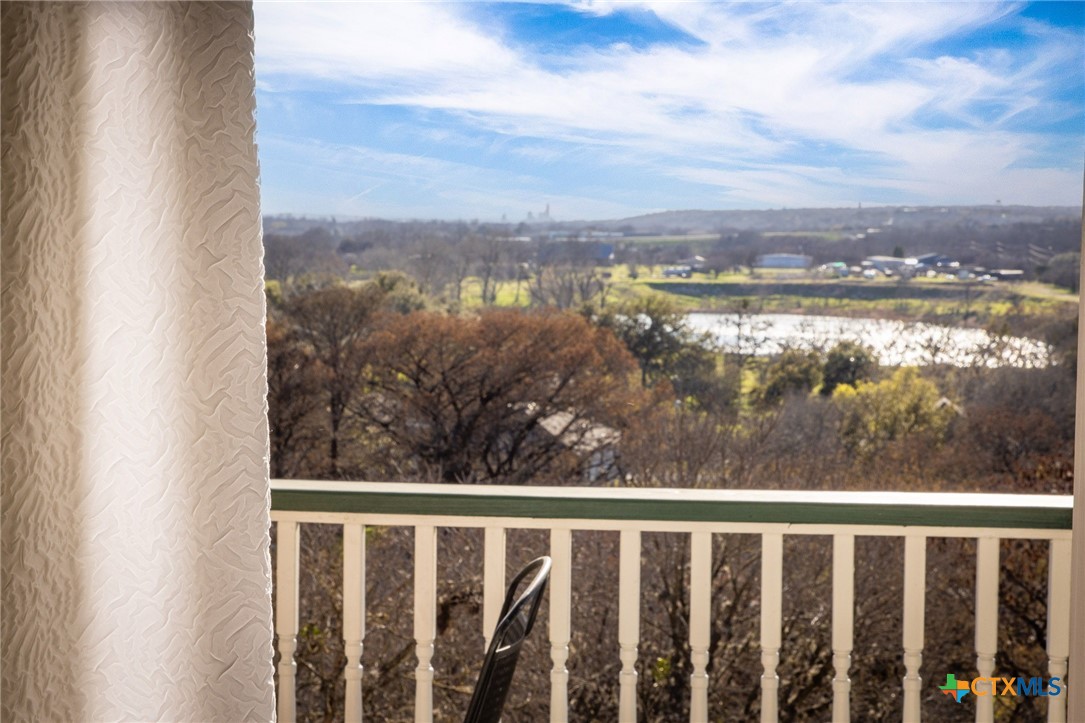 1247 Gruene Road 302