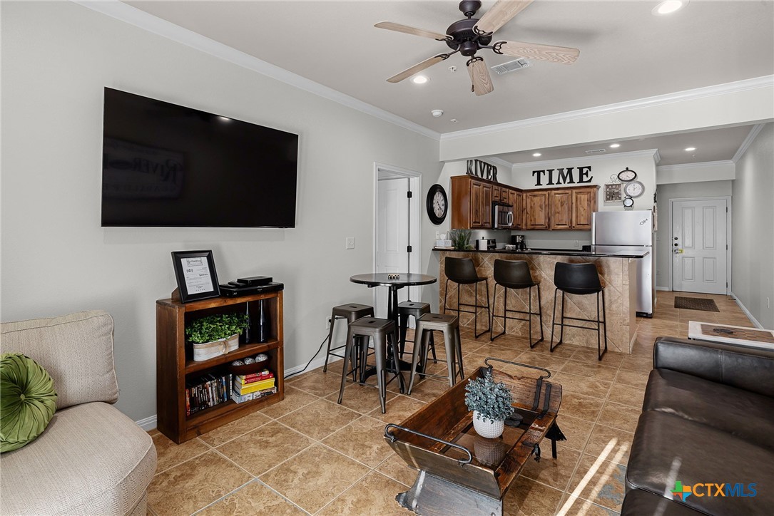 1247 Gruene Road 302