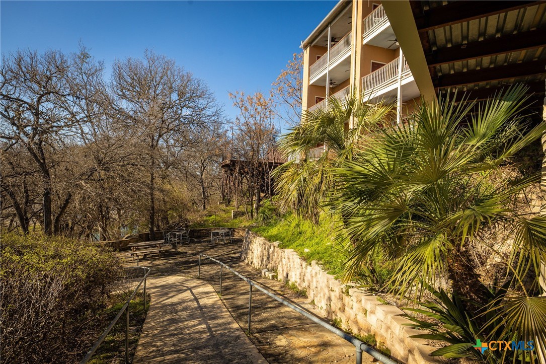 1247 Gruene Road 302