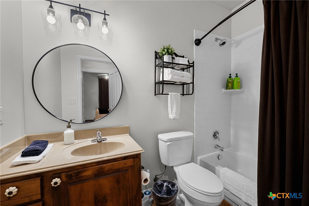 1247 Gruene Road 302