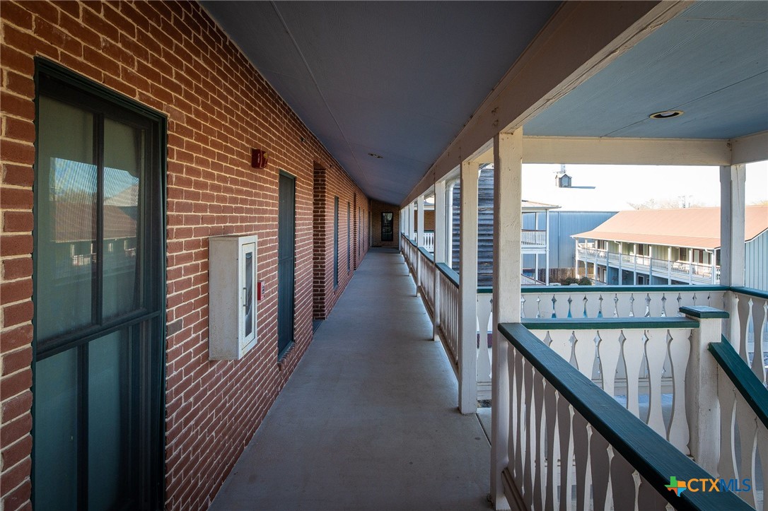 1247 Gruene Road 302