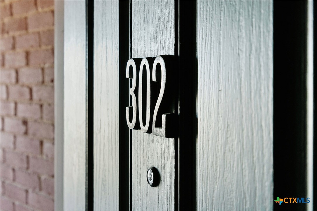 1247 Gruene Road 302