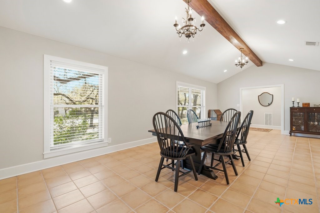 2 La Mesa Drive