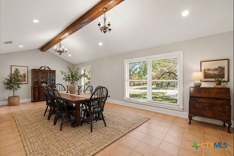 2 La Mesa Drive