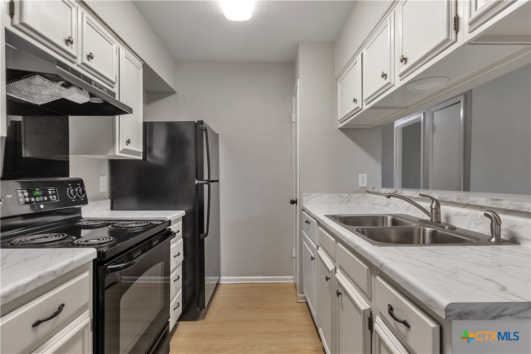 1051 Country Club Drive 20