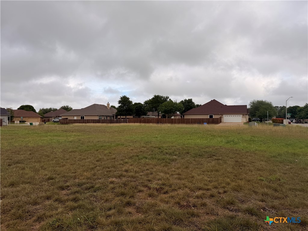 1116 Creekside Pond