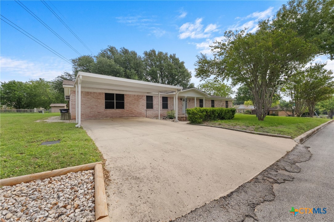 618 Fair Lane