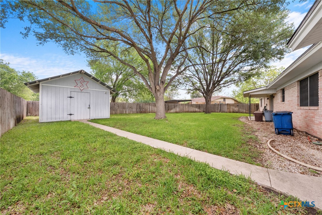 618 Fair Lane