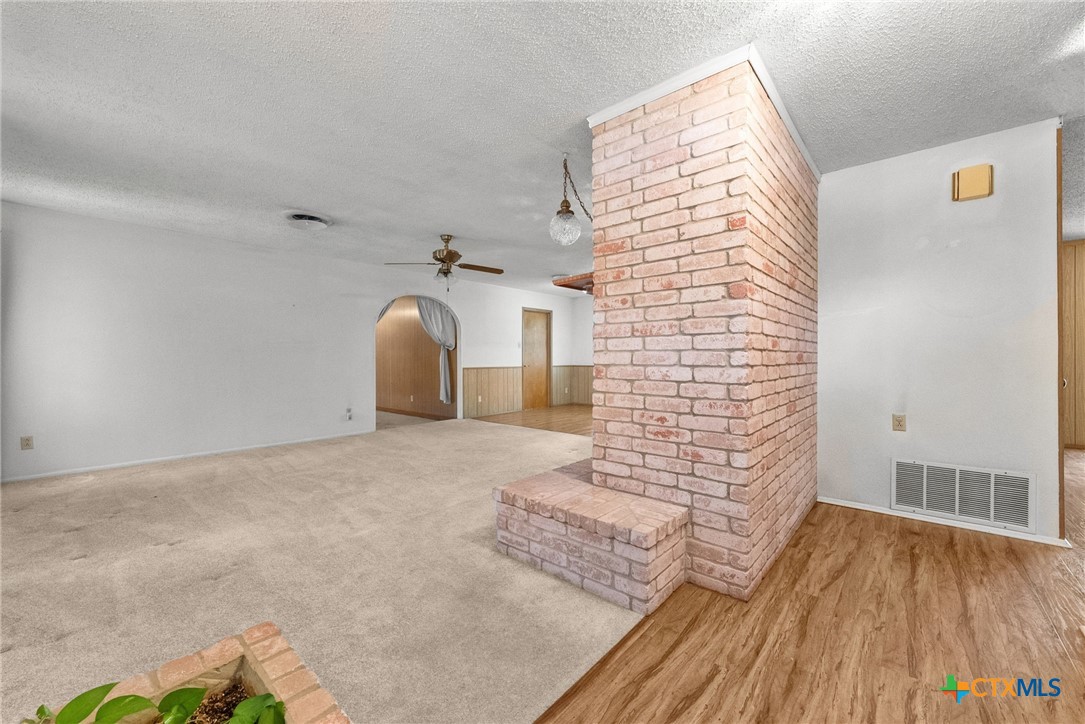 618 Fair Lane