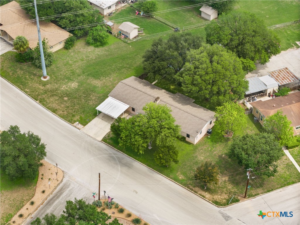 618 Fair Lane