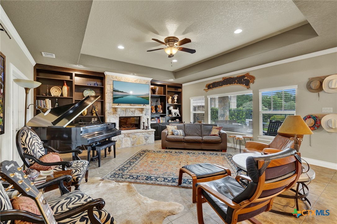 363 Wauford Way