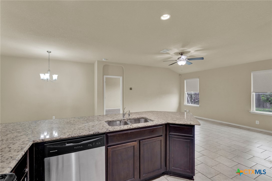 8510 Shooter Cove